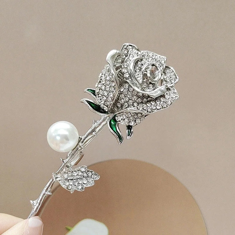 Blingy Rose - Silver Brooch